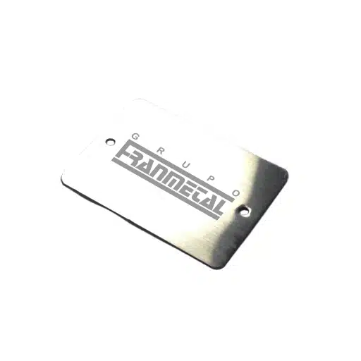 Franmetal oferece etiquetas de inox personalizadas, garantindo durabilidade e resistência superior para identificação em ambientes exigentes.