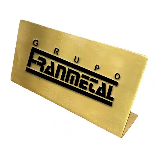 Placas de latão